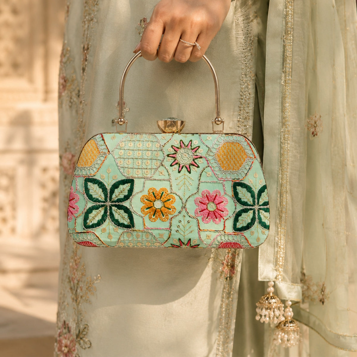 Mehar Clutch