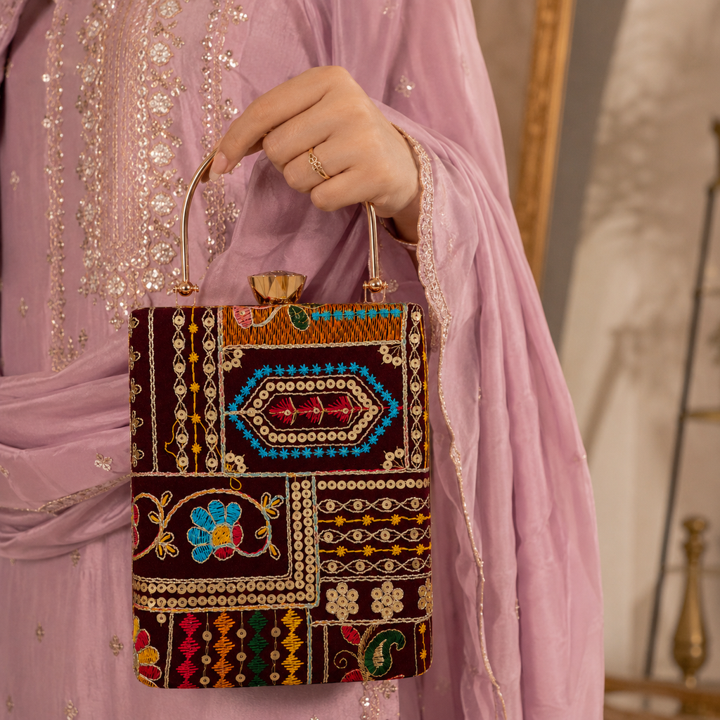 Rubaab Clutch