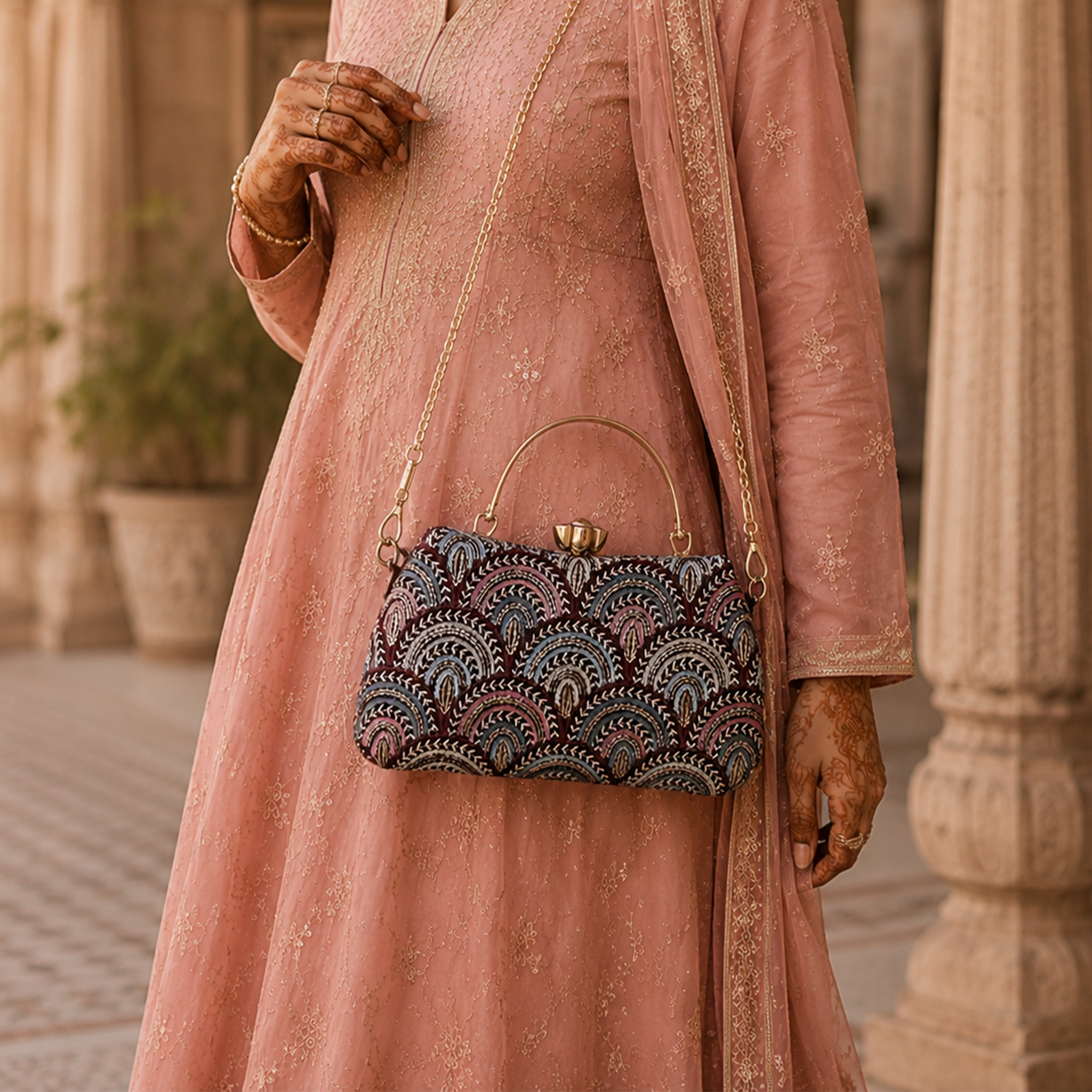 Rangita Clutch
