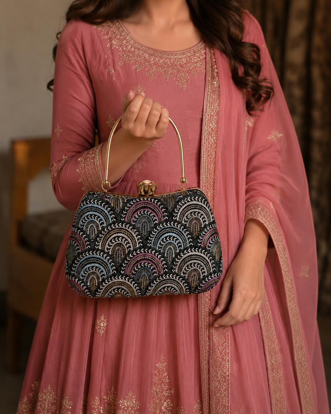 Kaashni Clutch